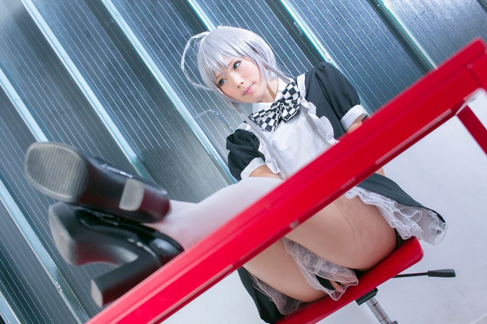 Nyaruko-san rom trên