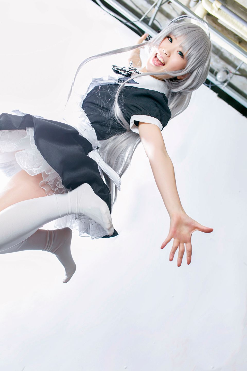 Nyaruko-san rom trên