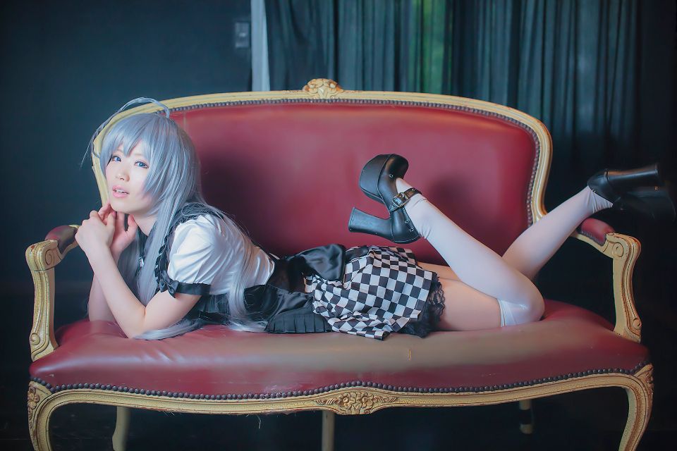 Nyaruko-san rom trên