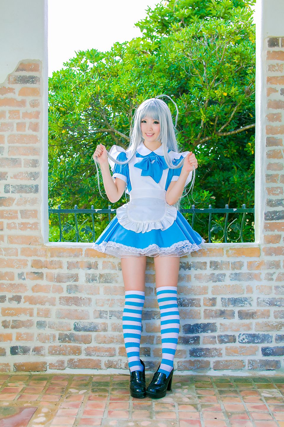 Nyaruko-san rom trên