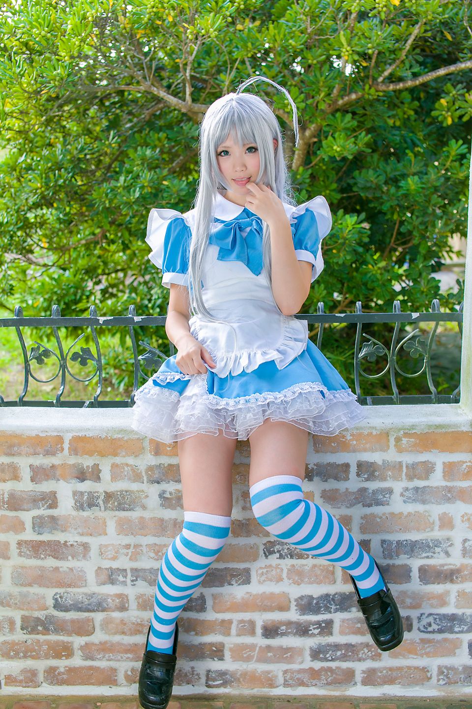 Nyaruko-san rom trên