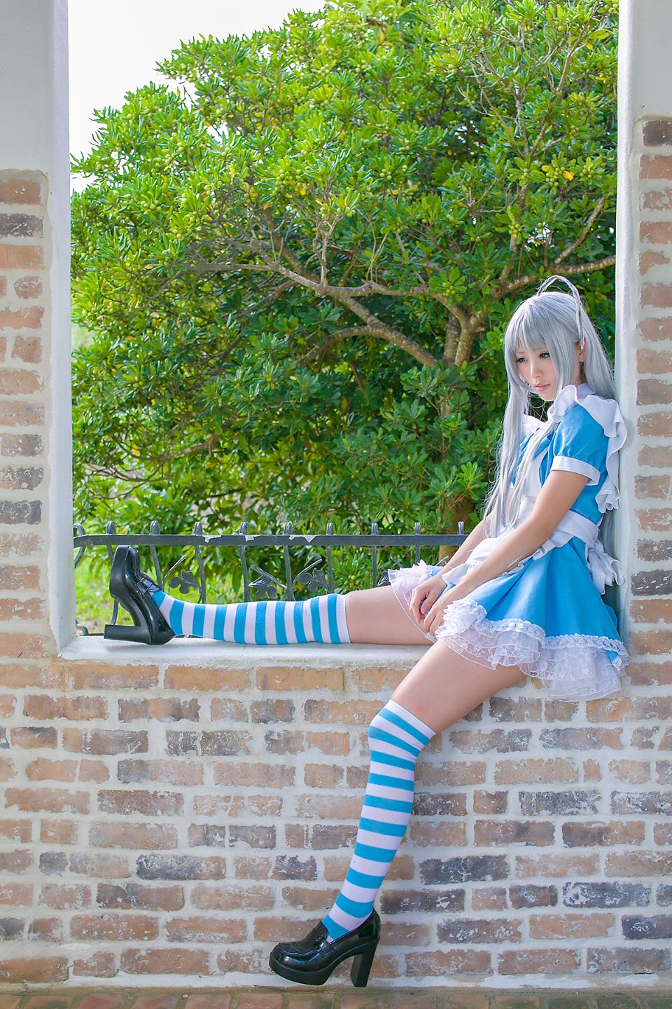 Nyaruko-san rom trên