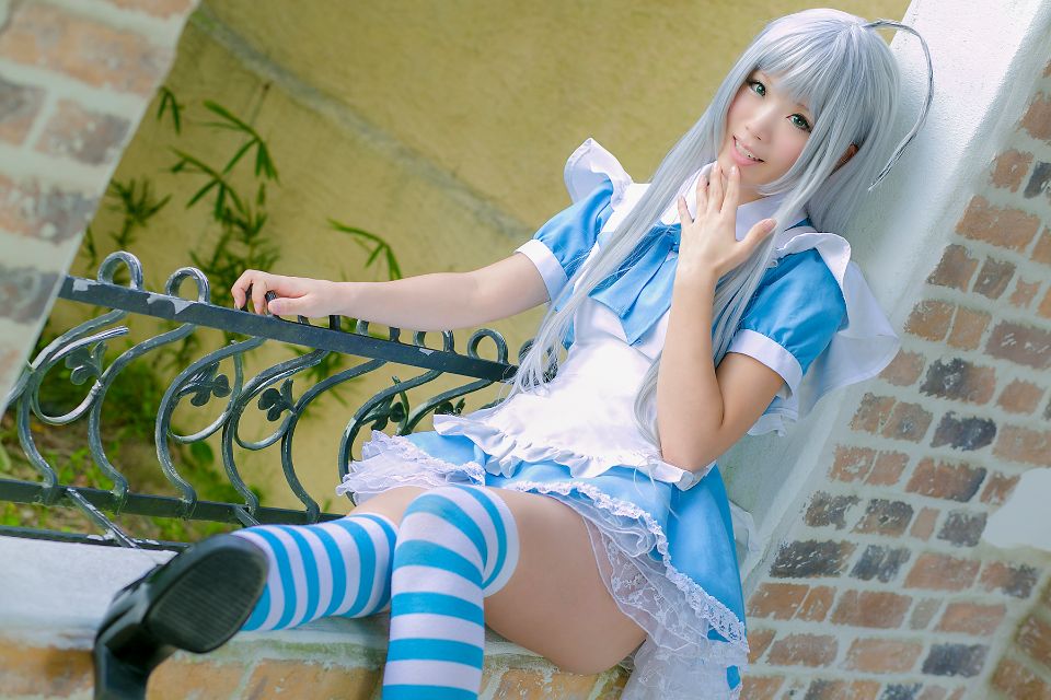 Nyaruko-san rom trên