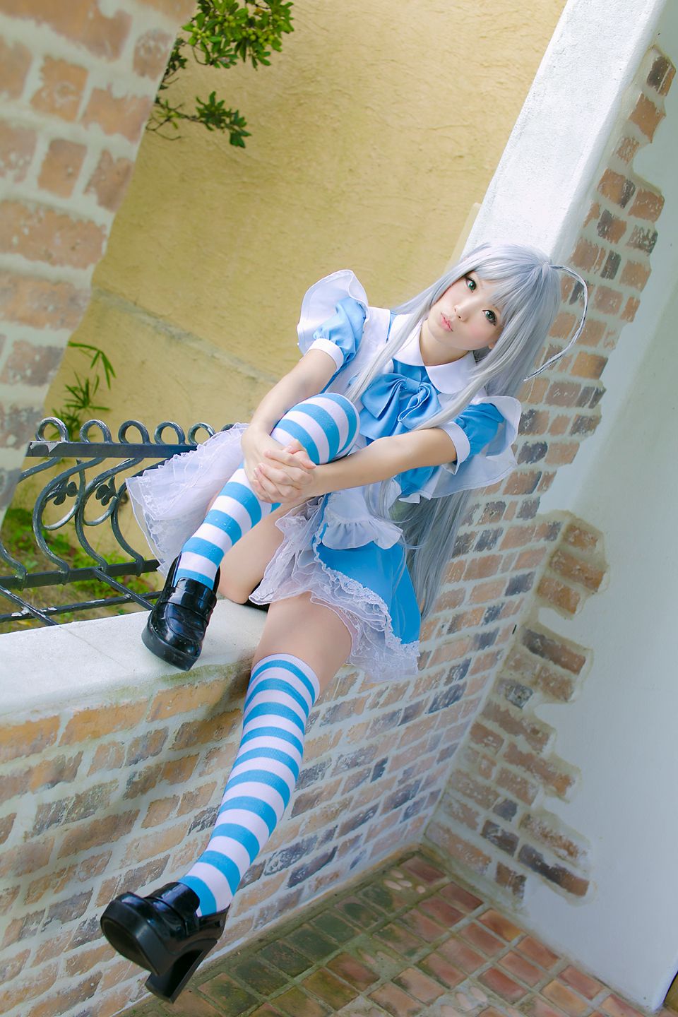 Nyaruko-san rom trên