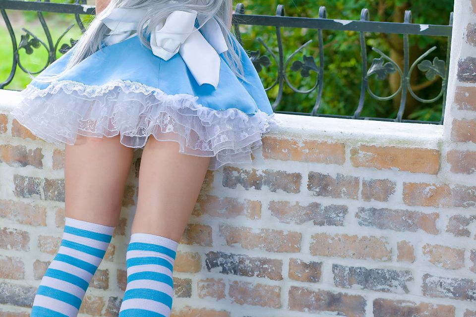 Nyaruko-san rom trên