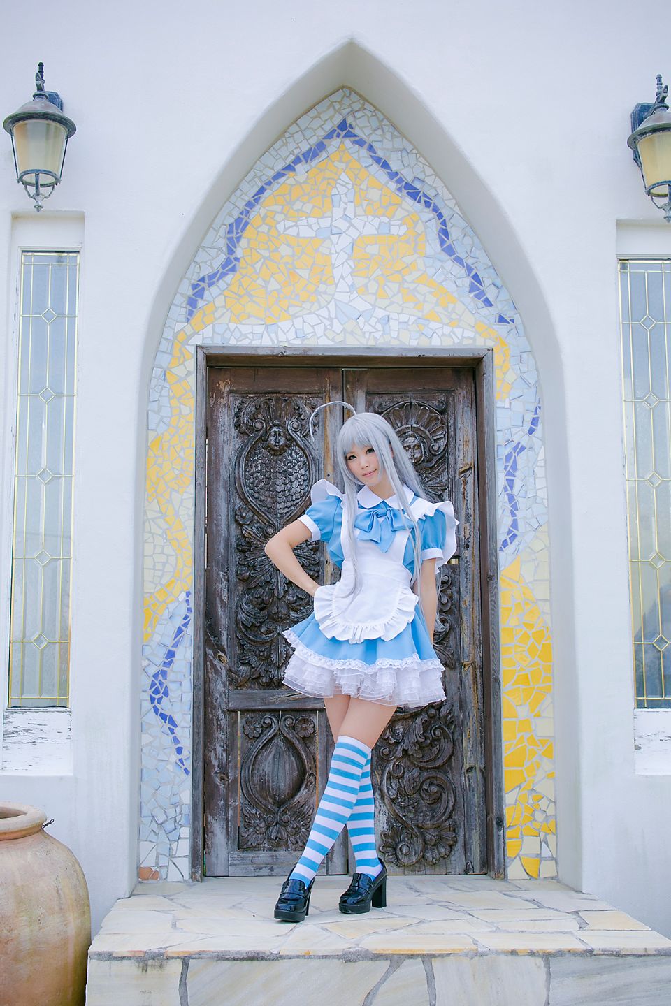 Nyaruko-san rom trên