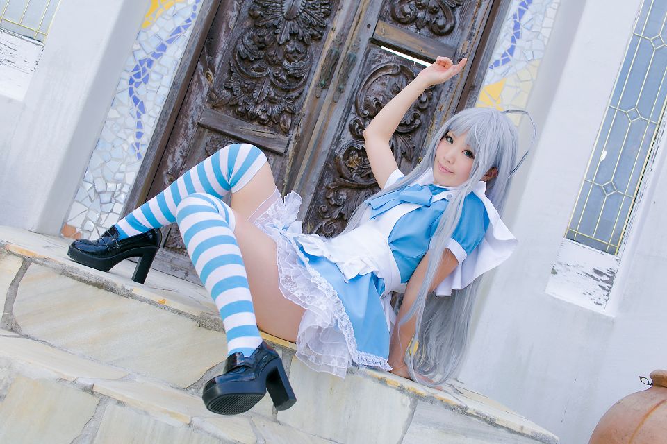 Nyaruko-san rom trên