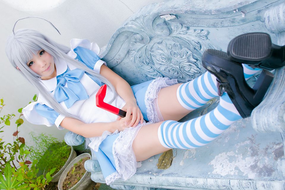 Nyaruko-san rom trên