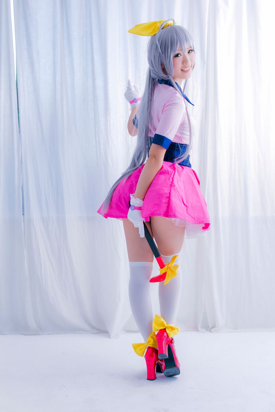 Nyaruko-san rom trên