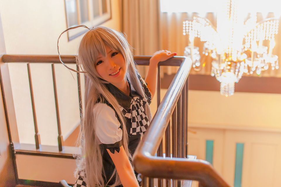 Nyaruko-san rom trên