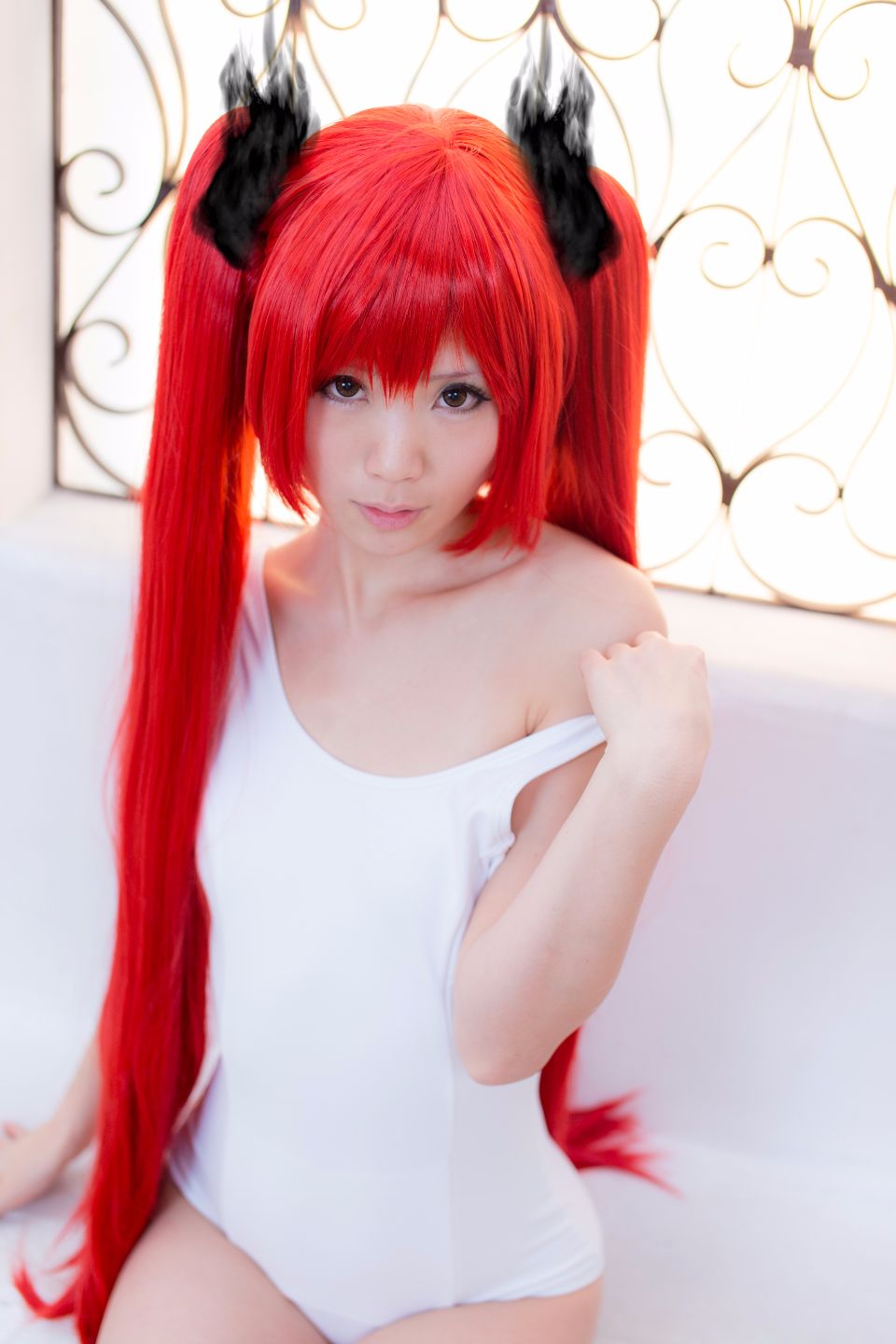 Nyaruko-san rom trên