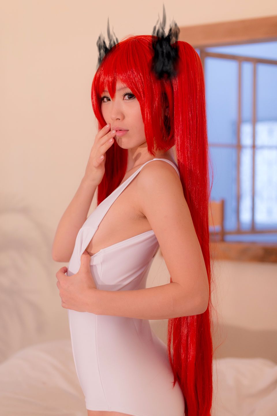 Nyaruko-san rom trên