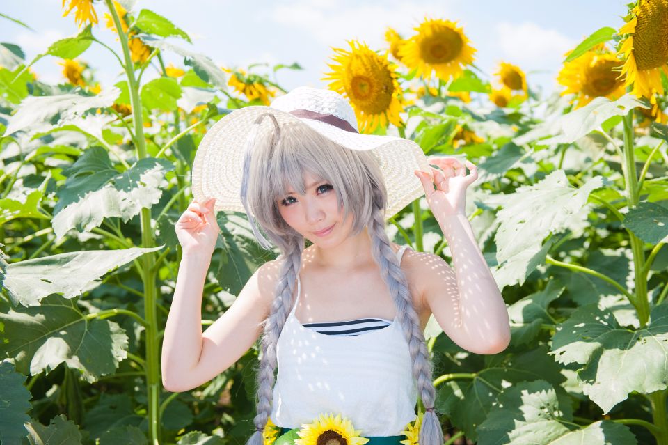 Nyaruko-san rom trên