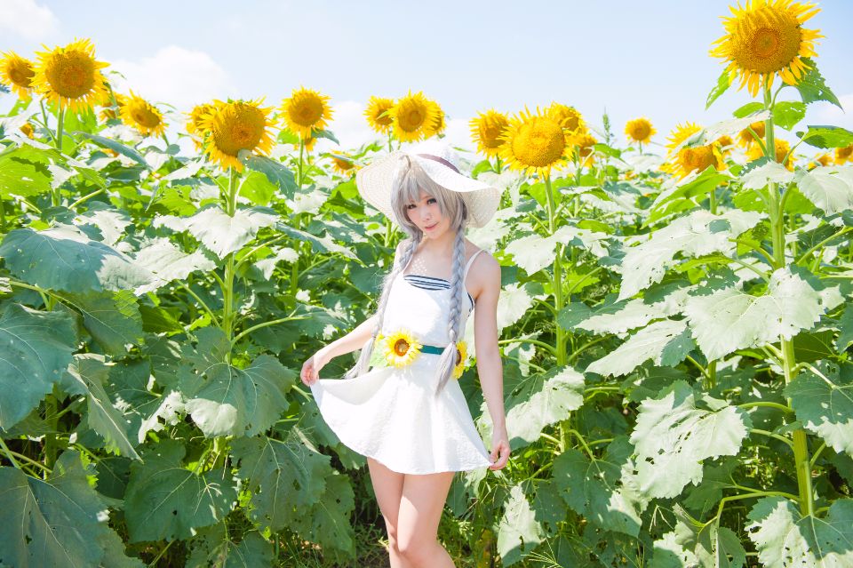 Nyaruko-san rom trên