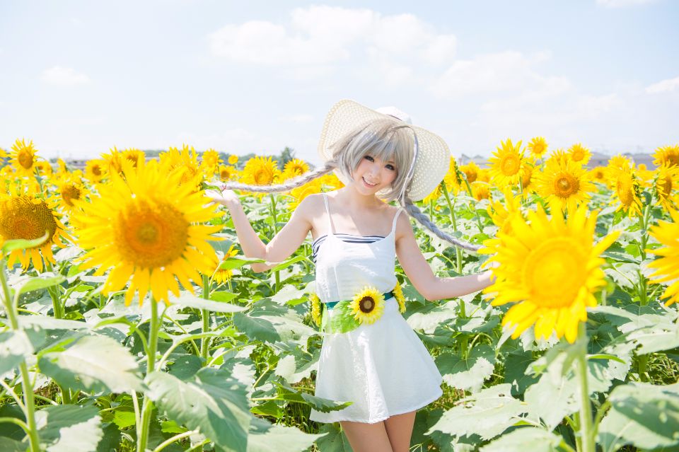 Nyaruko-san rom trên