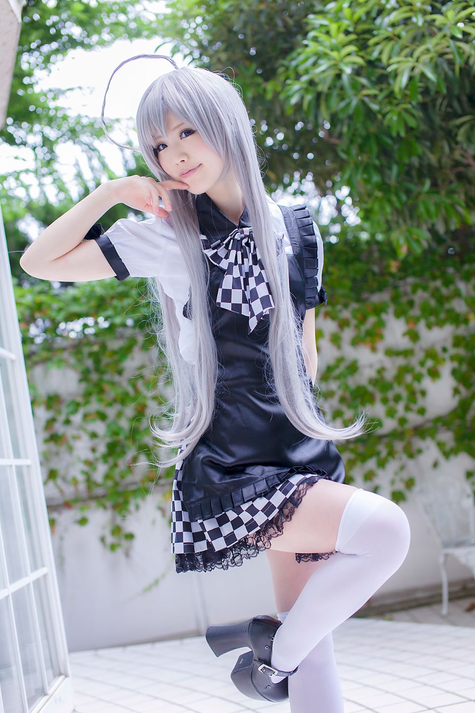 Nyaruko-san rom trên