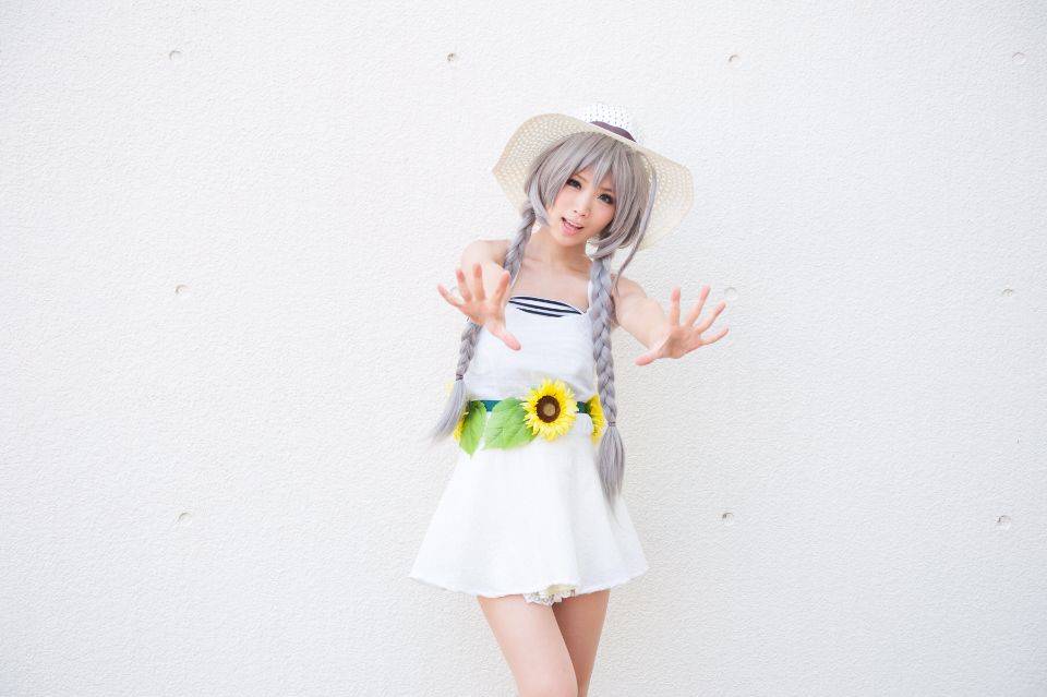 Nyaruko-san rom trên