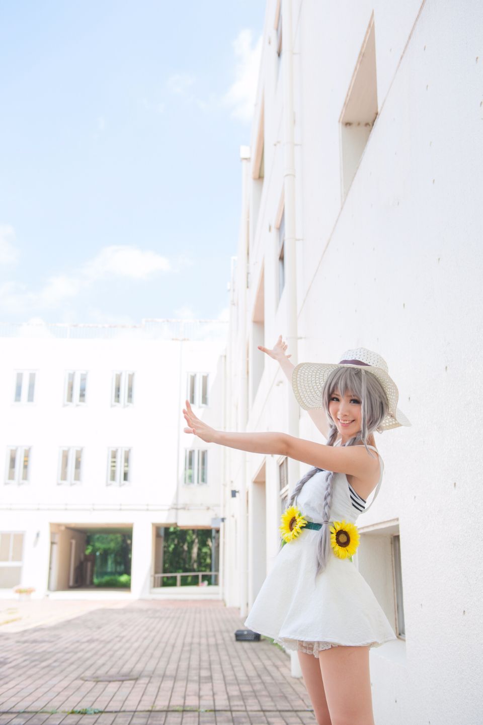 Nyaruko-san rom trên