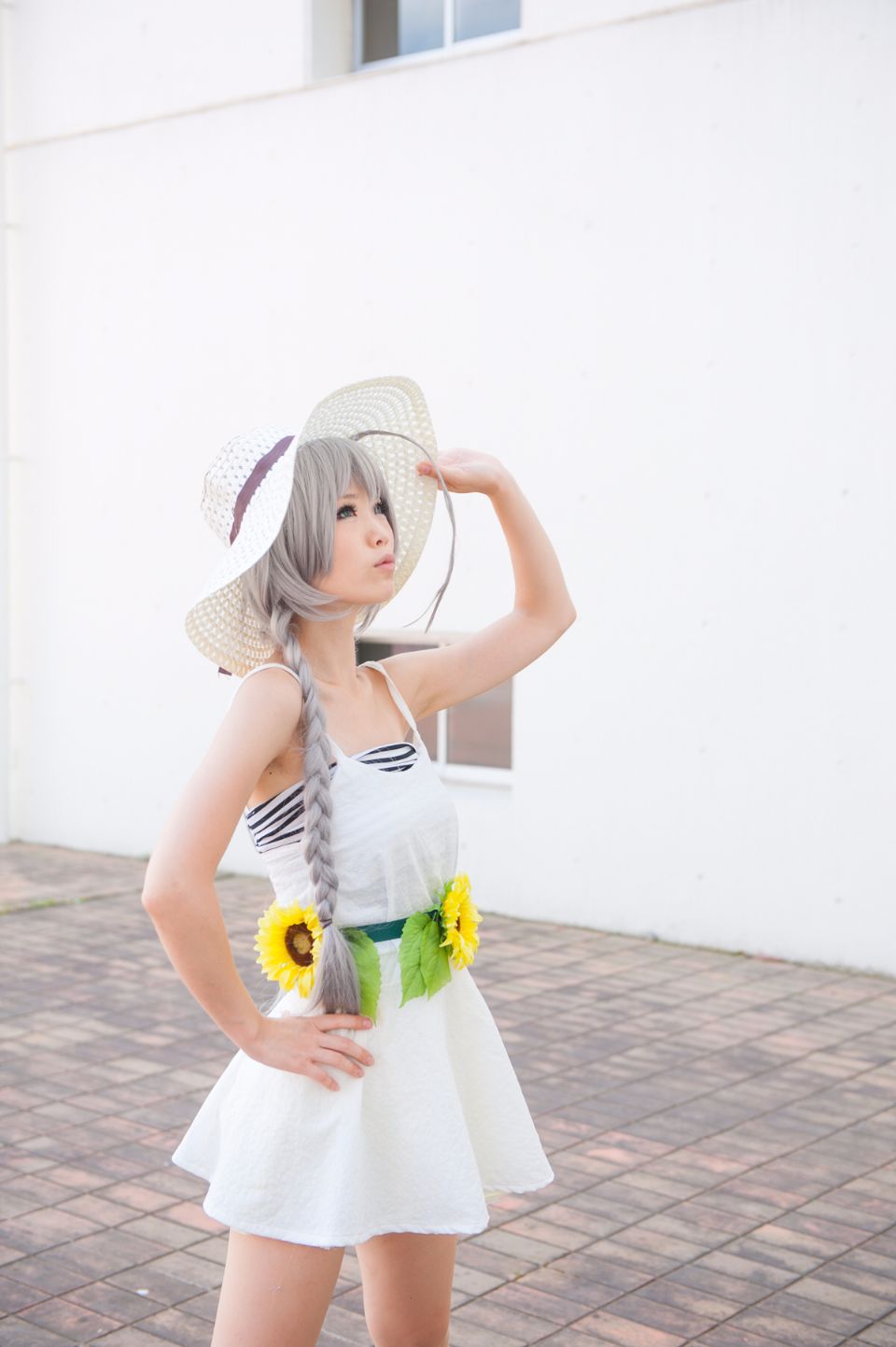 Nyaruko-san rom trên