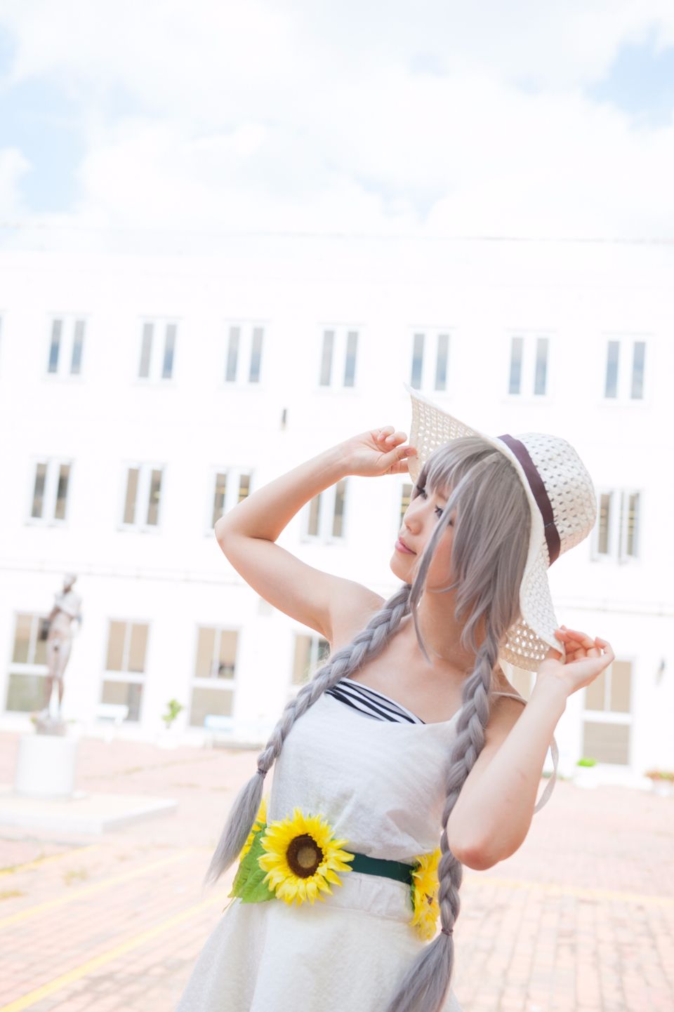 Nyaruko-san rom trên