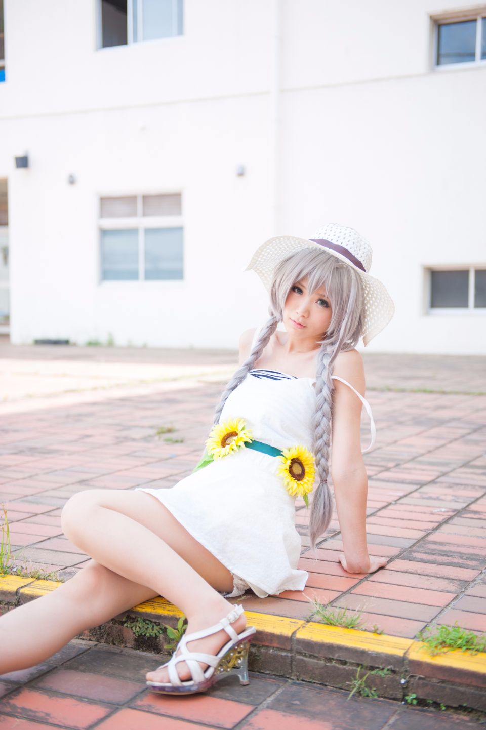 Nyaruko-san rom trên