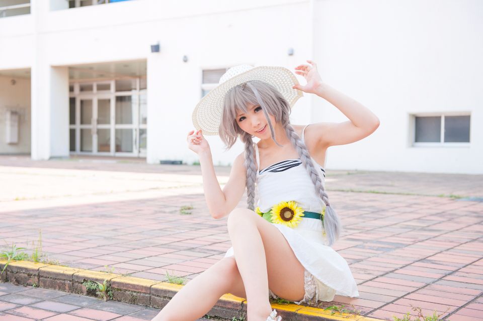 Nyaruko-san rom trên