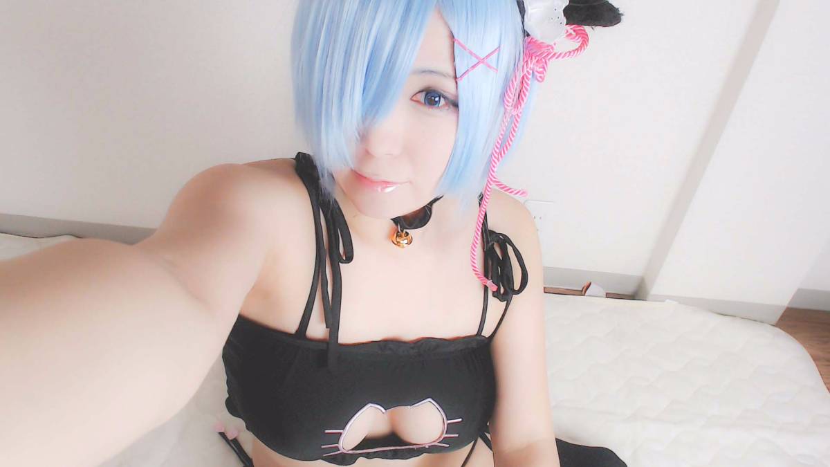 [Cửa hàng kem Aise] Khi Remrin mặc đồ lót âm hộ và thủ dâm, cô ấy không thể ngăn chặn pussies và squirts, vì vậy cô ấy đã kiêm rất nhiều