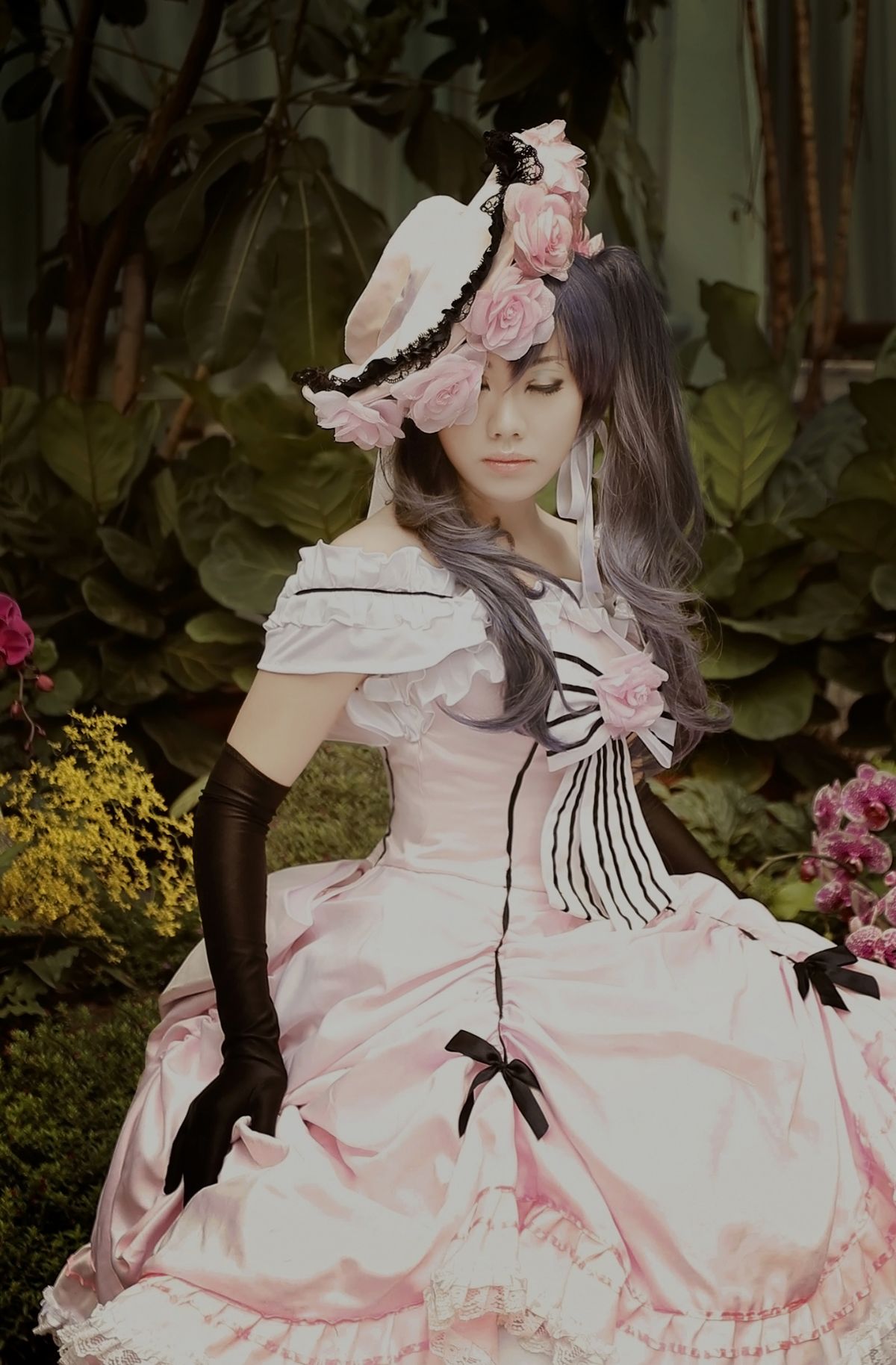 Bộ sưu tập cosplay có cánh đen Deacon