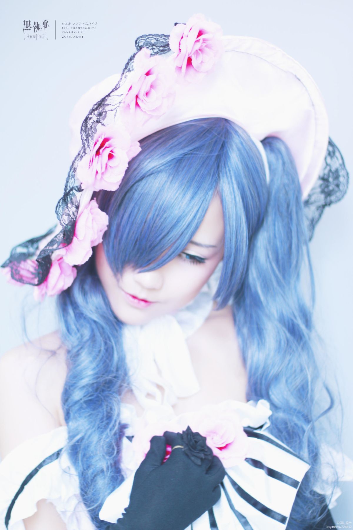 Bộ sưu tập cosplay có cánh đen Deacon