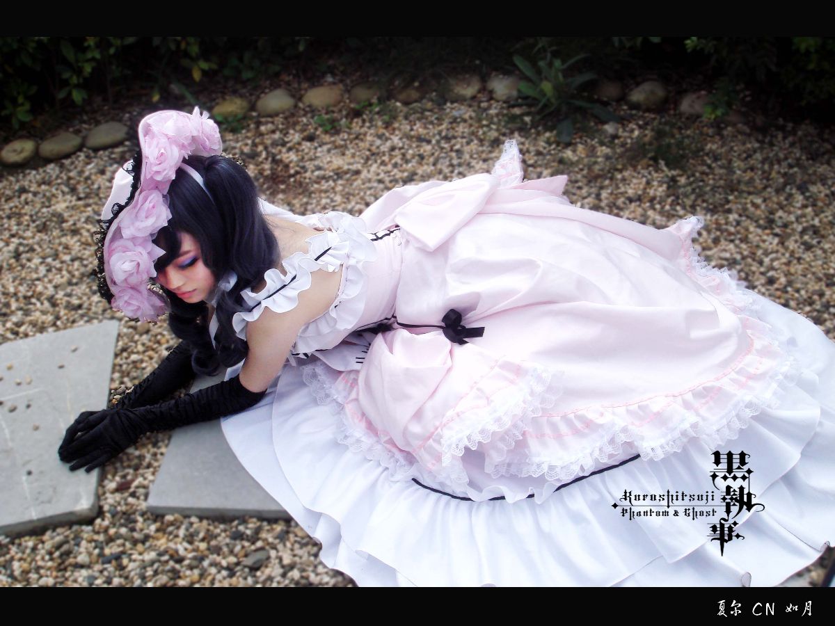 Bộ sưu tập cosplay có cánh đen Deacon