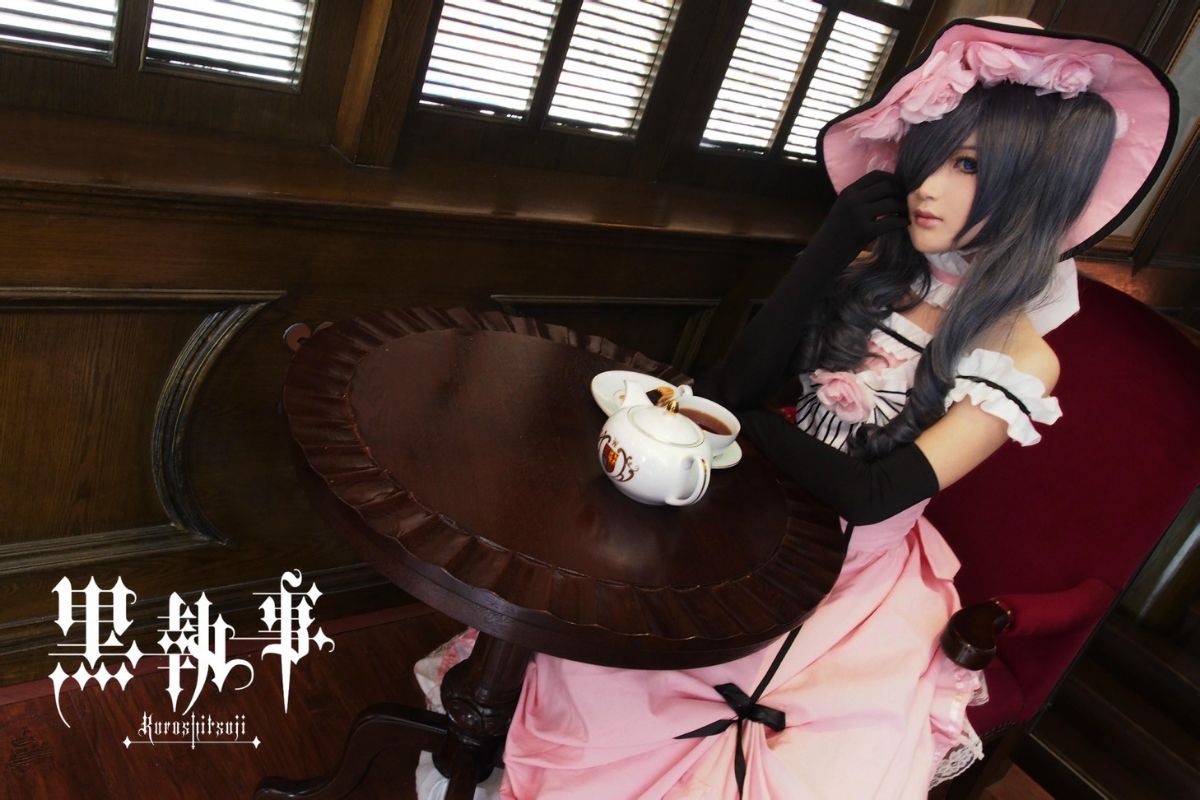 Bộ sưu tập cosplay có cánh đen Deacon