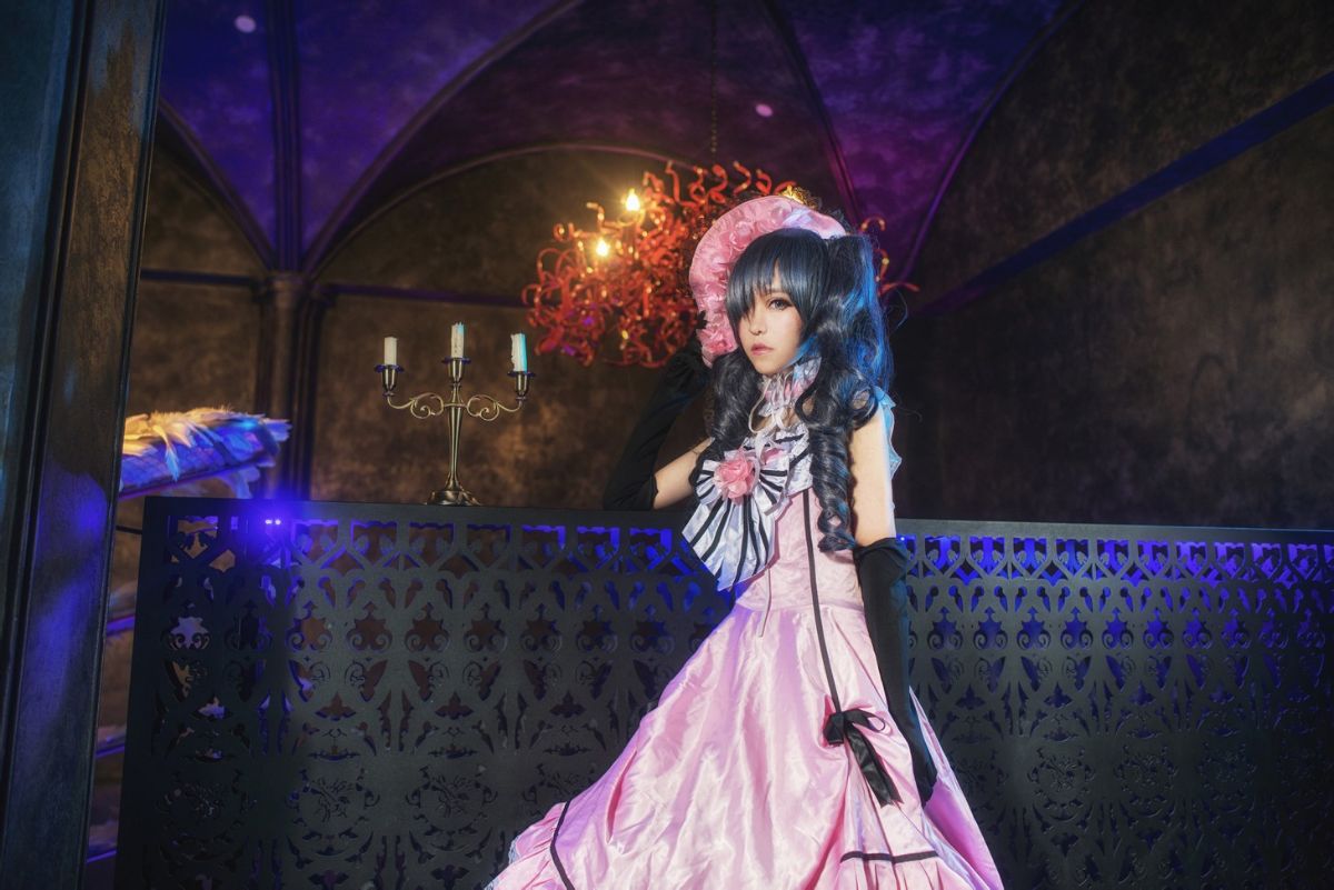 Bộ sưu tập cosplay có cánh đen Deacon