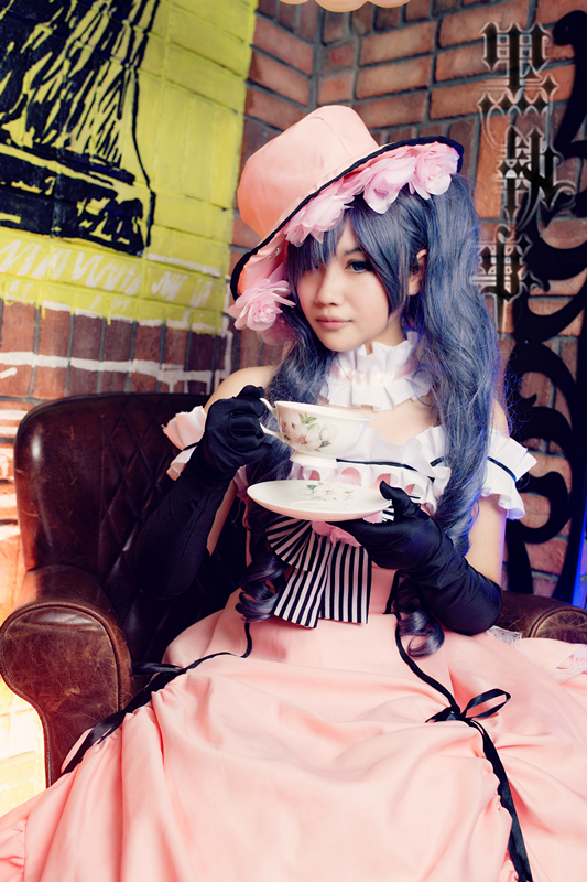 Bộ sưu tập cosplay có cánh đen Deacon