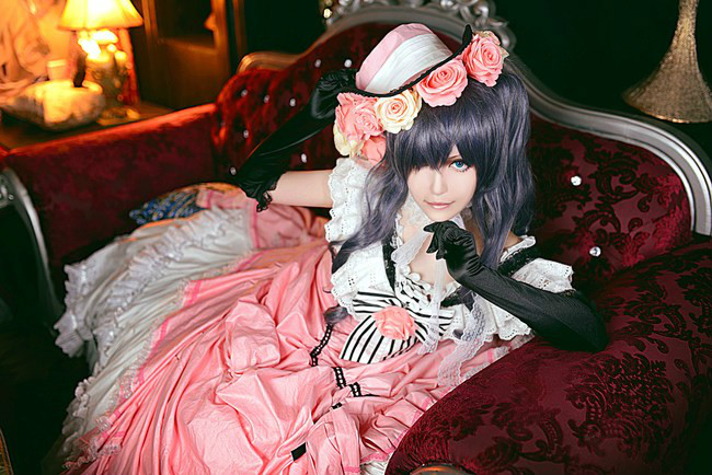 Bộ sưu tập cosplay có cánh đen Deacon