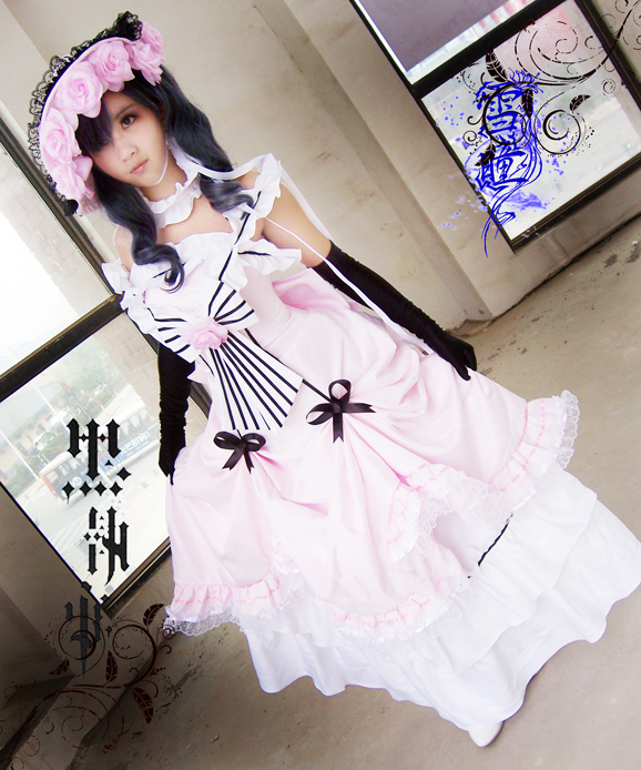 Bộ sưu tập cosplay có cánh đen Deacon