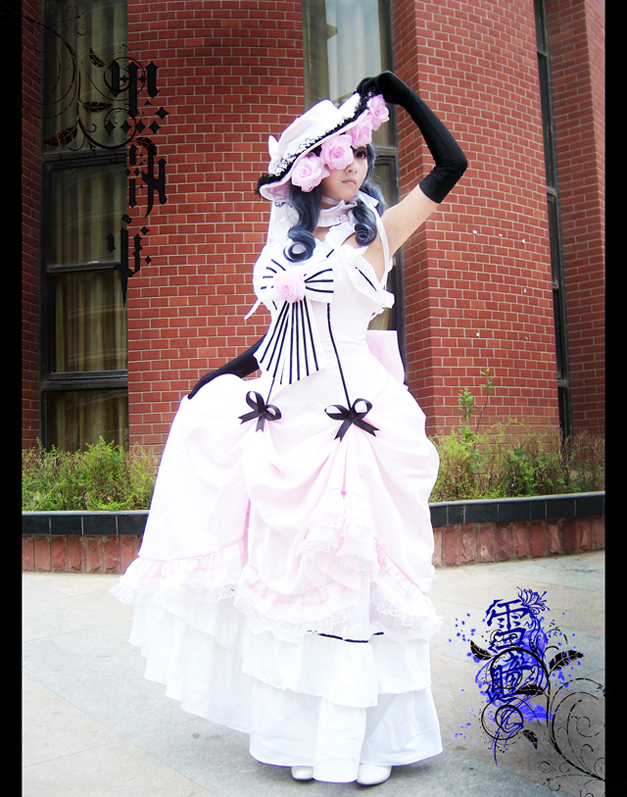 Bộ sưu tập cosplay có cánh đen Deacon