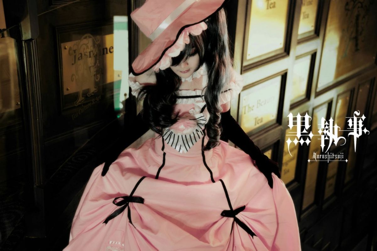 Bộ sưu tập cosplay có cánh đen Deacon