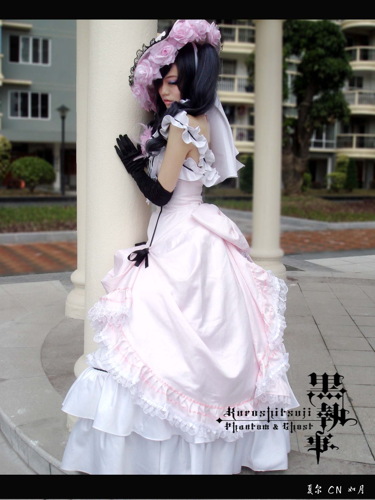 Bộ sưu tập cosplay có cánh đen Deacon