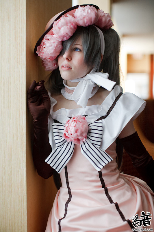 Bộ sưu tập cosplay có cánh đen Deacon