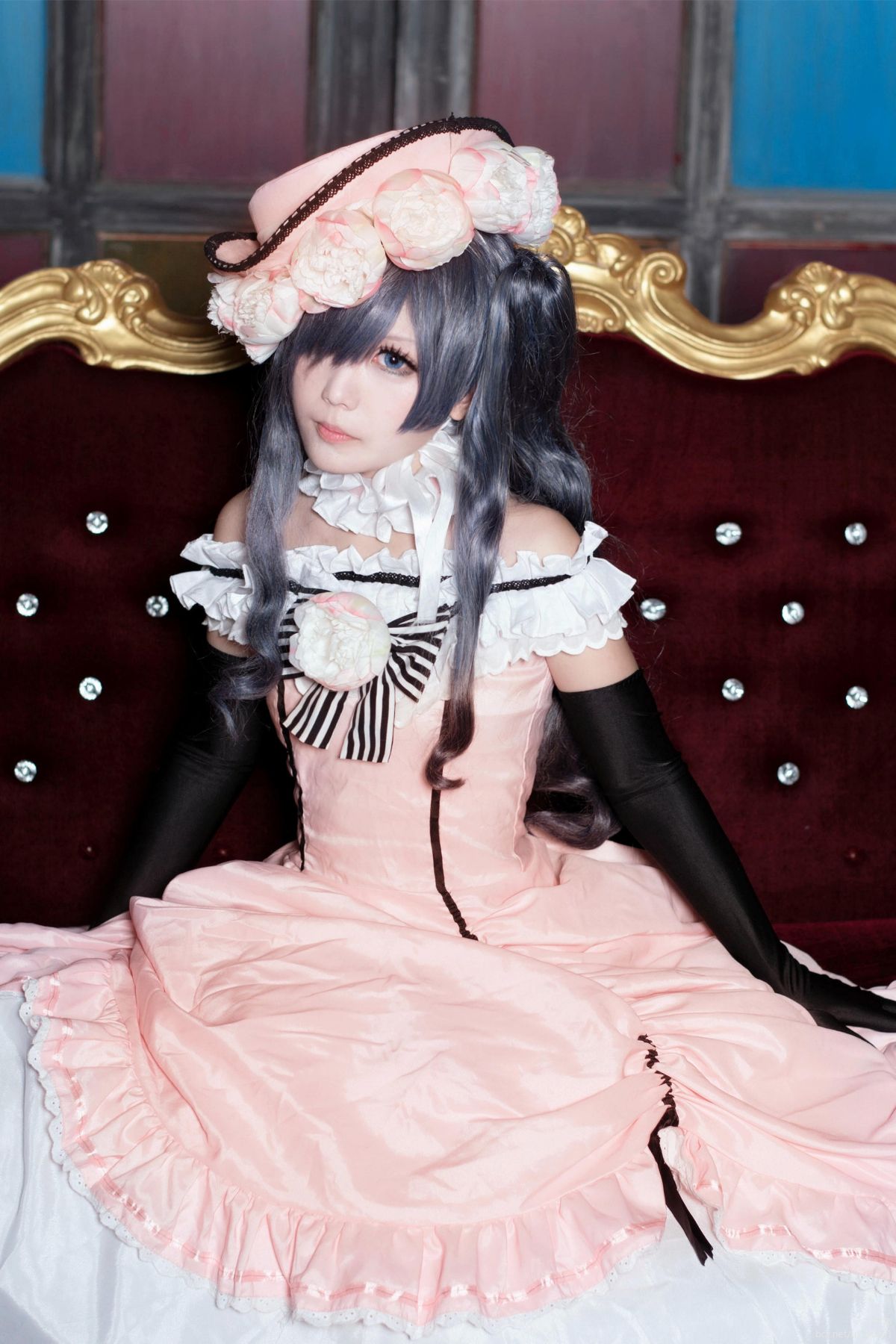 Bộ sưu tập cosplay có cánh đen Deacon