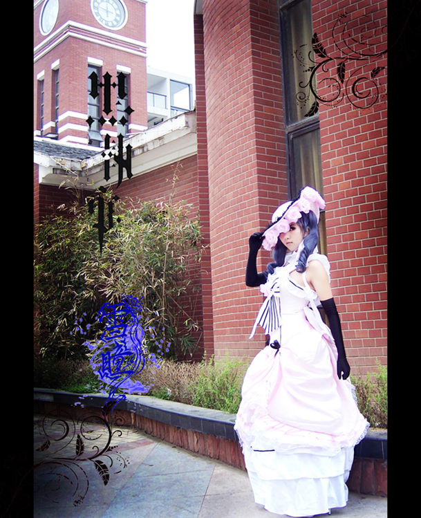 Bộ sưu tập cosplay có cánh đen Deacon