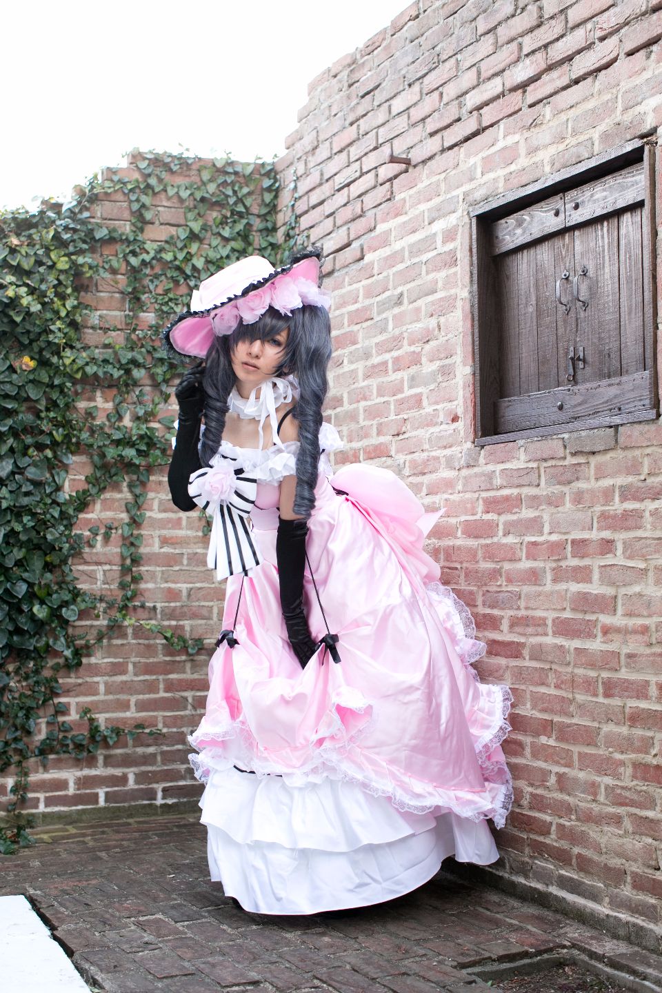 Bộ sưu tập cosplay có cánh đen Deacon