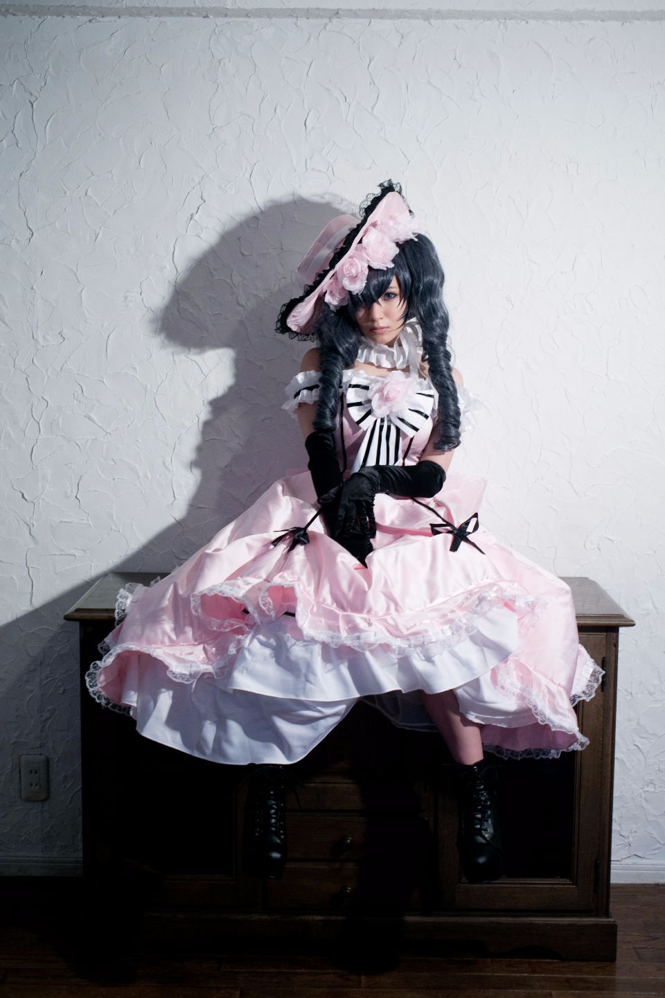 Bộ sưu tập cosplay có cánh đen Deacon