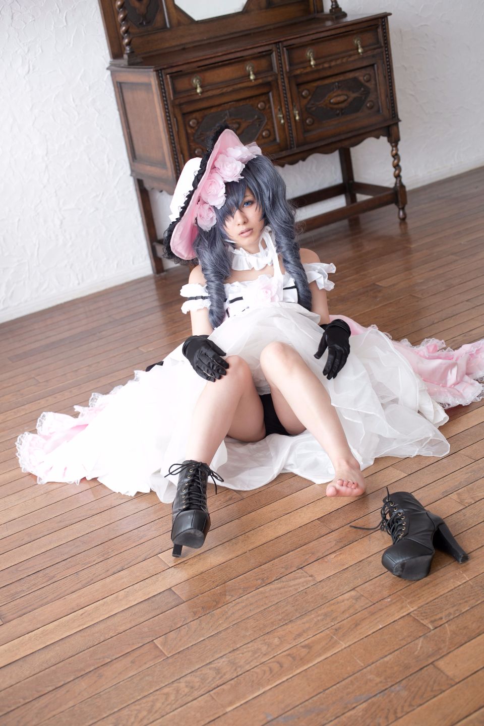 Bộ sưu tập cosplay có cánh đen Deacon