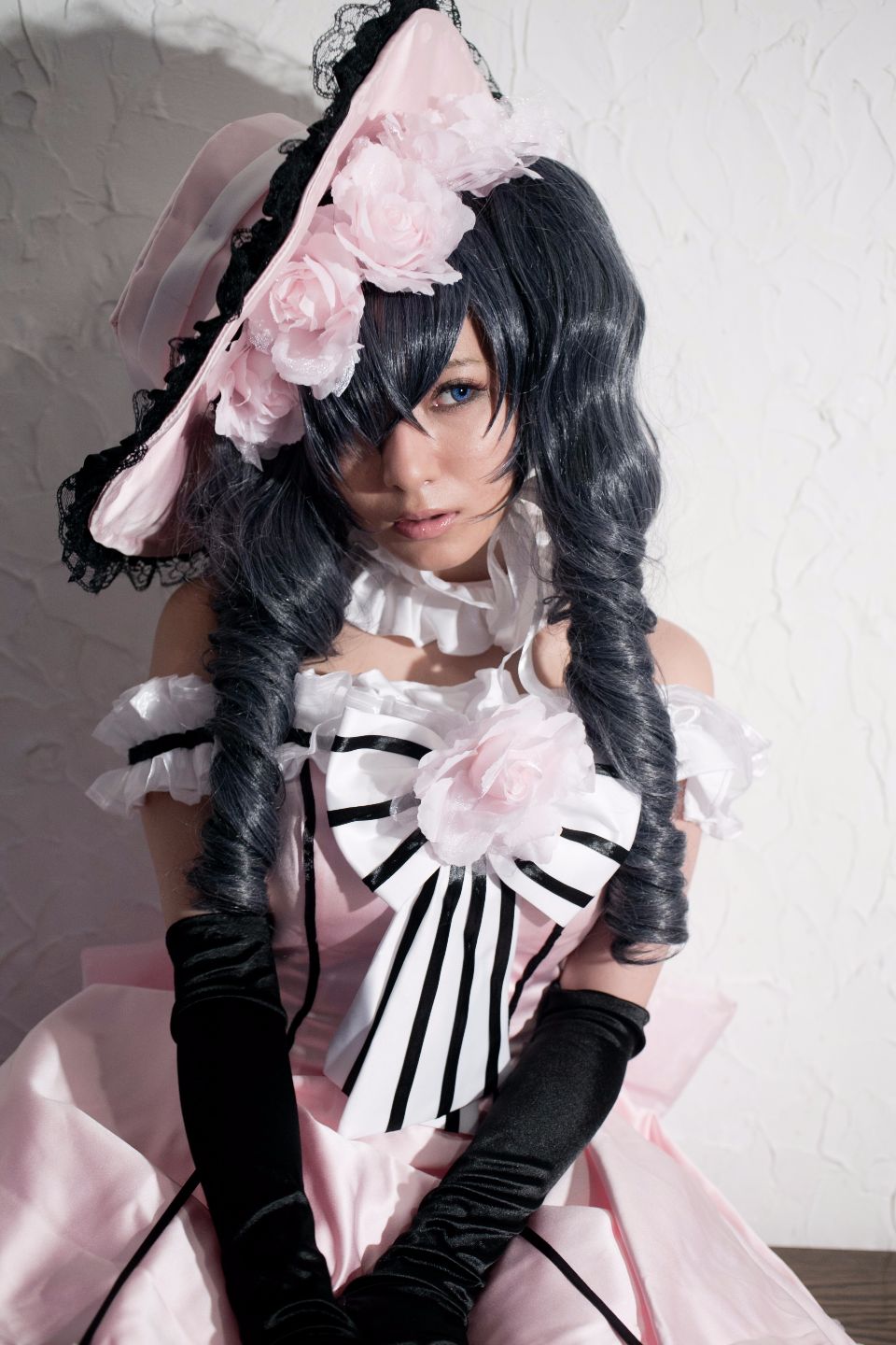 Bộ sưu tập cosplay có cánh đen Deacon