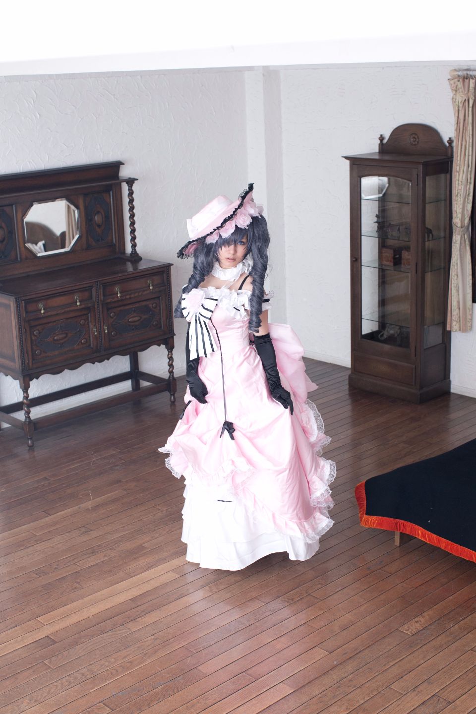 Bộ sưu tập cosplay có cánh đen Deacon