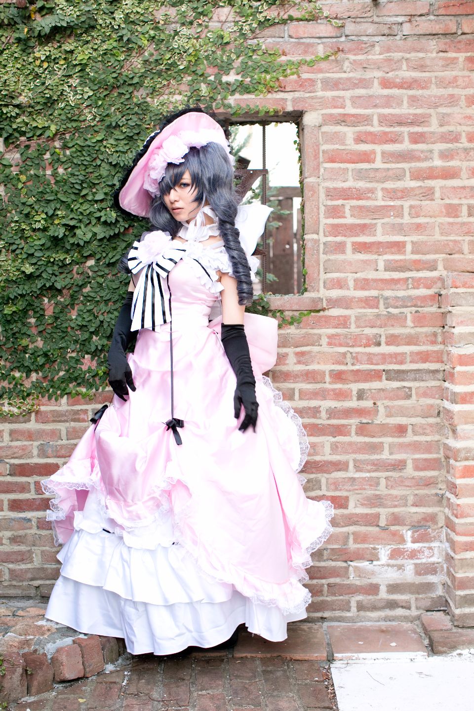 Bộ sưu tập cosplay có cánh đen Deacon