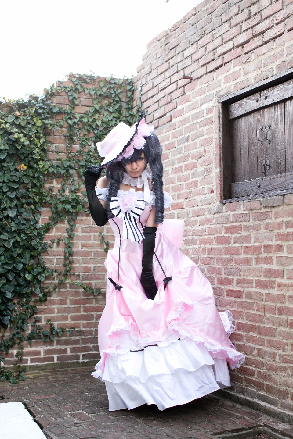 Bộ sưu tập cosplay có cánh đen Deacon