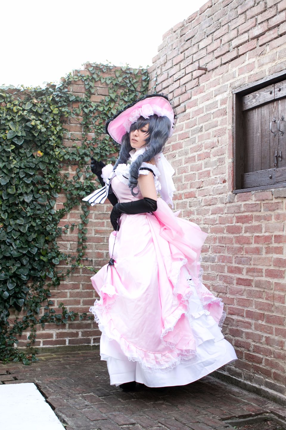 Bộ sưu tập cosplay có cánh đen Deacon