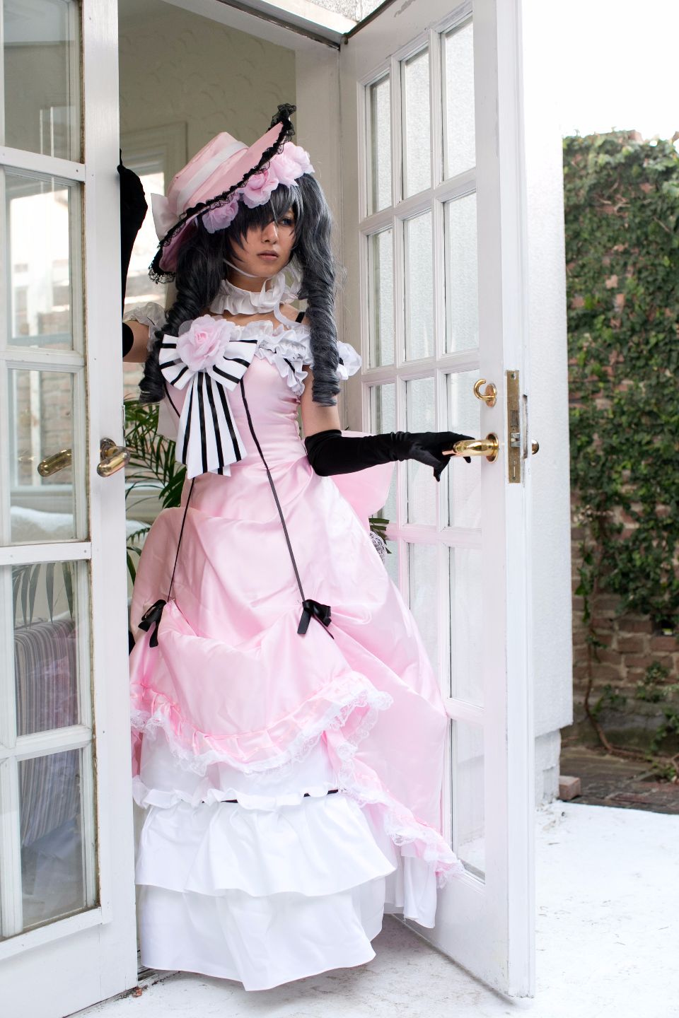 Bộ sưu tập cosplay có cánh đen Deacon